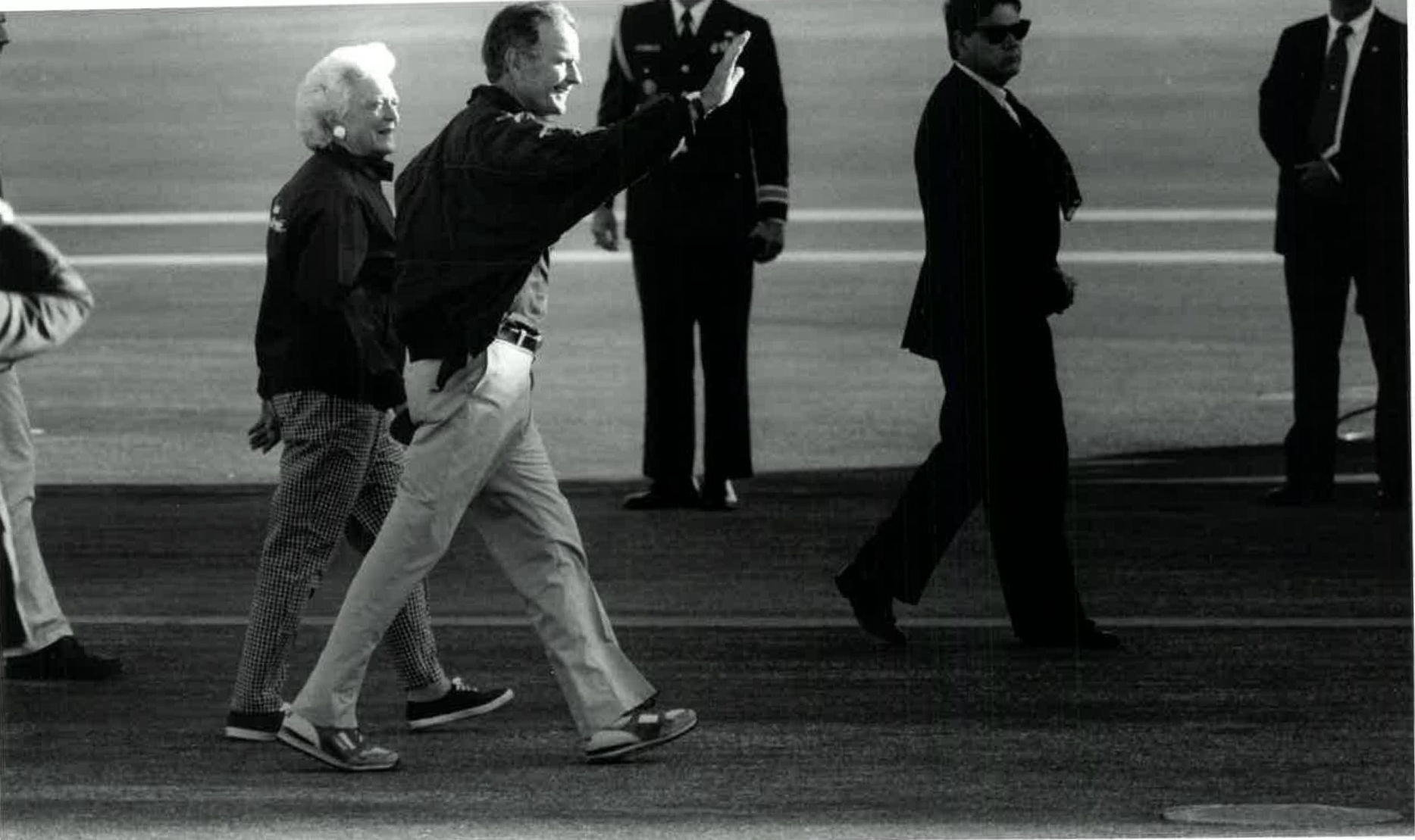 Bushes visit Mount Rushmore (12).jpg